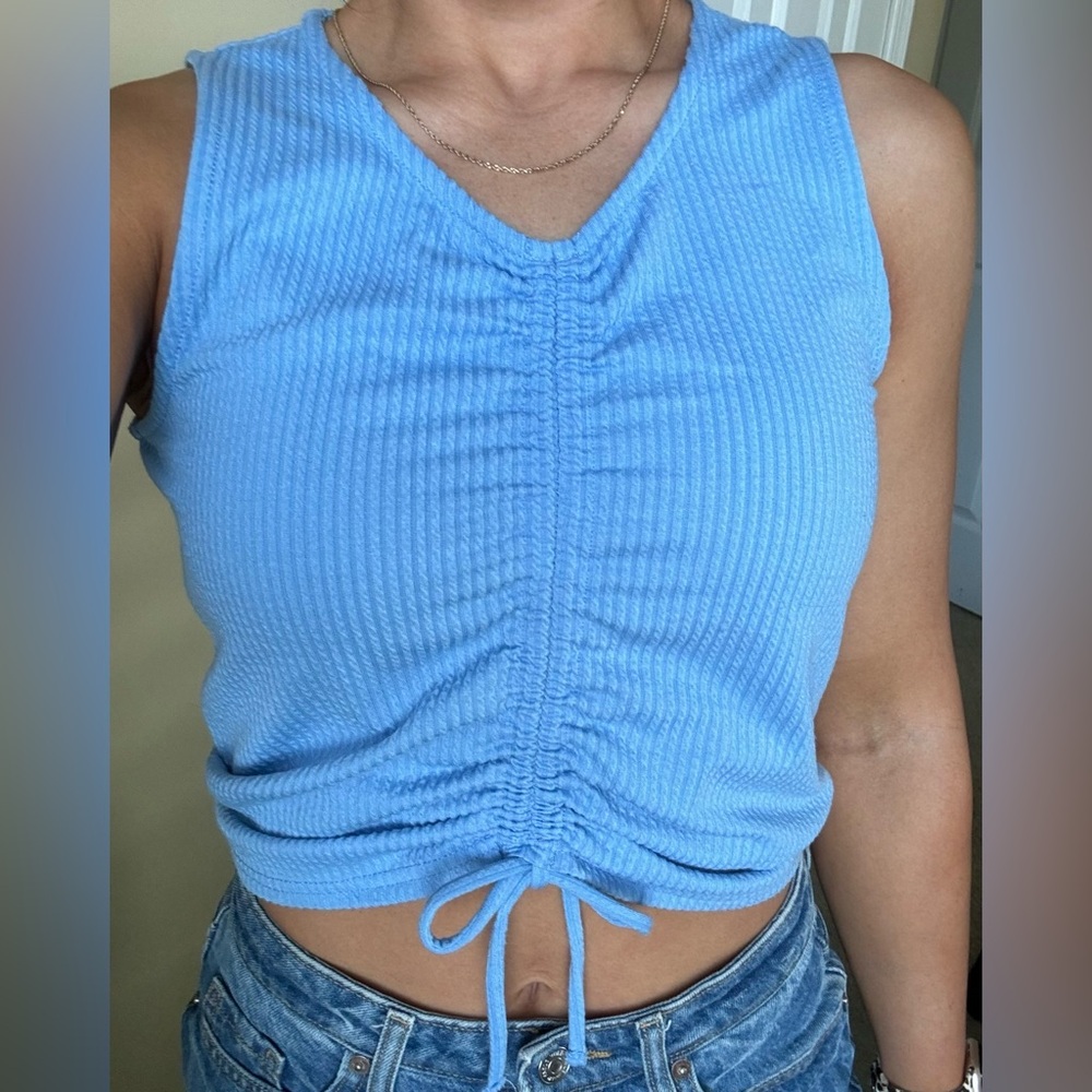 O’Neill light blue cropped tank with adjustable jaw string ruch tie